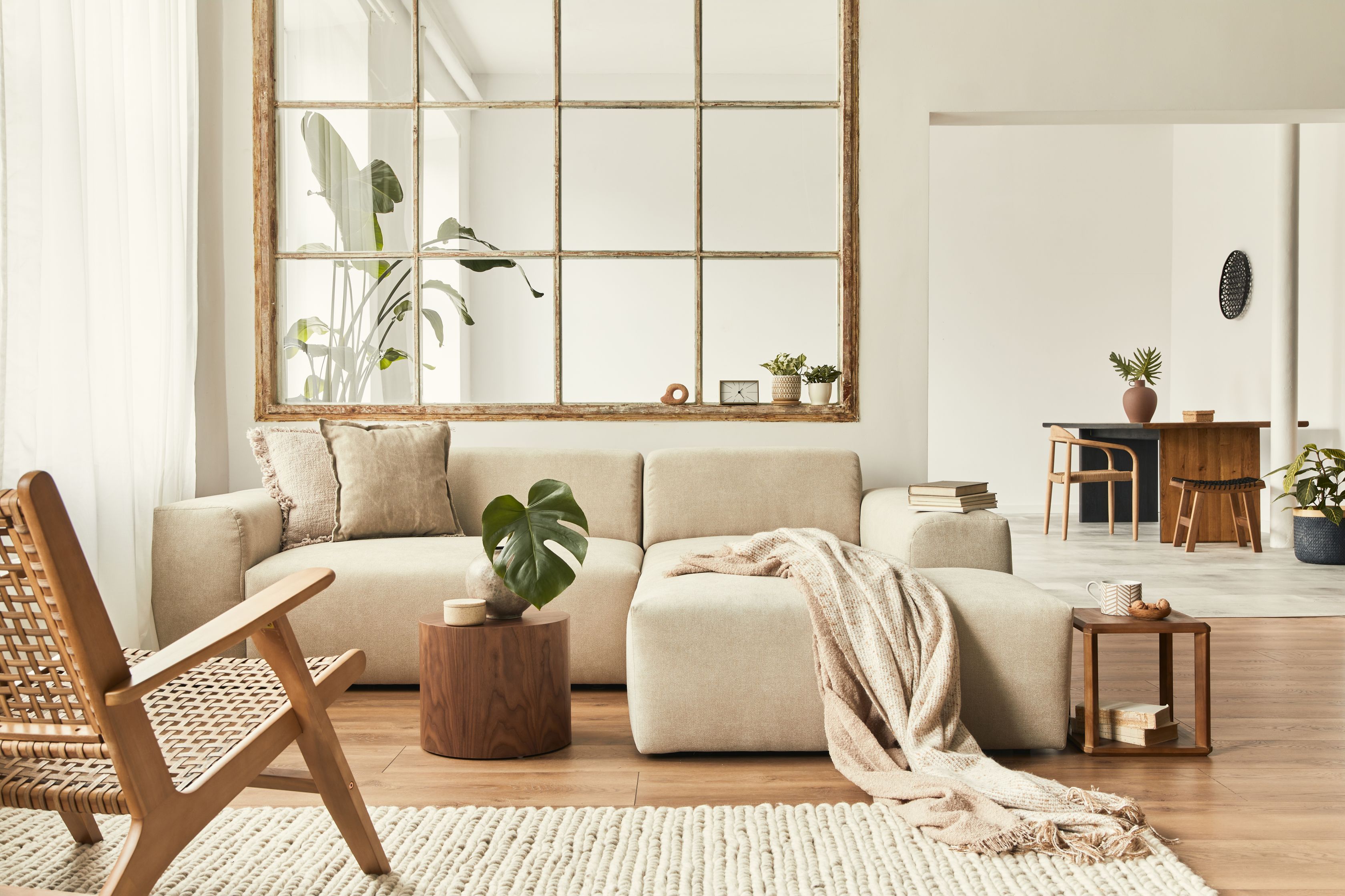 Triadic-Colour-Scheme-For-Interior-Design-And-Painting