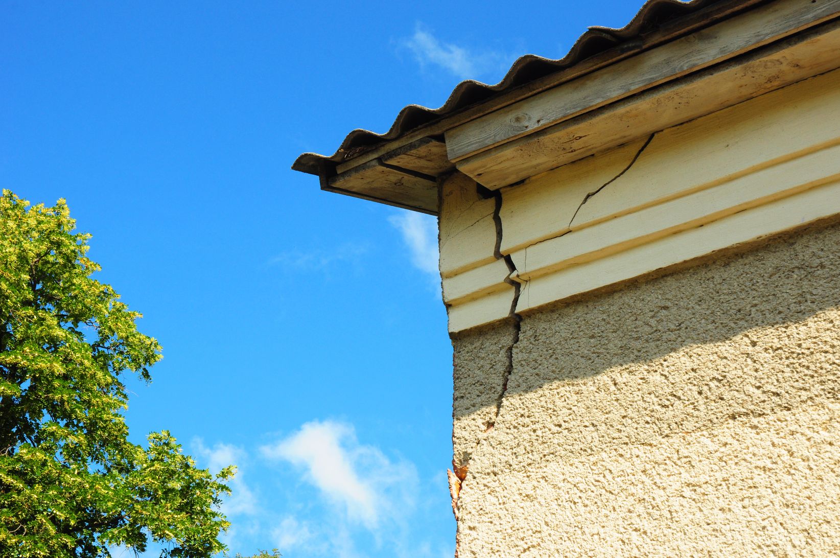 Cracks-Banner