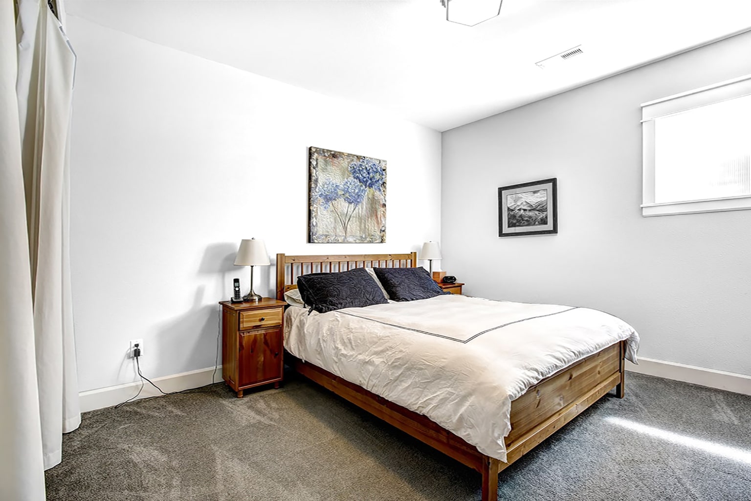 Modern Bedroom - 005