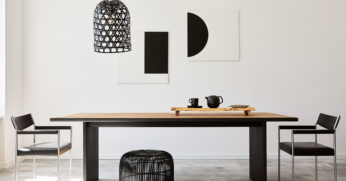 Beautiful-white-walls-in-a-room