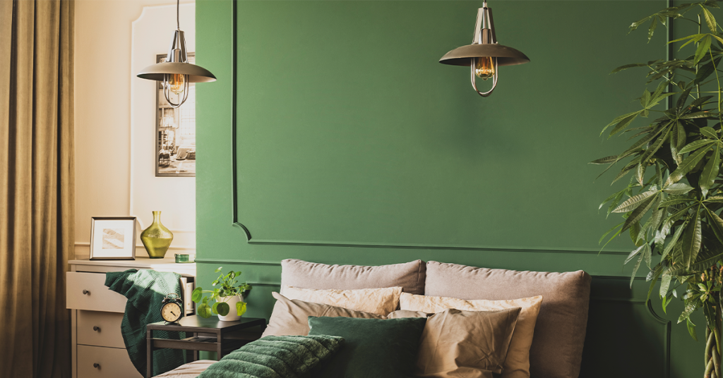 Dreamy-bedroom-with-beautiful-walls-1024x536
