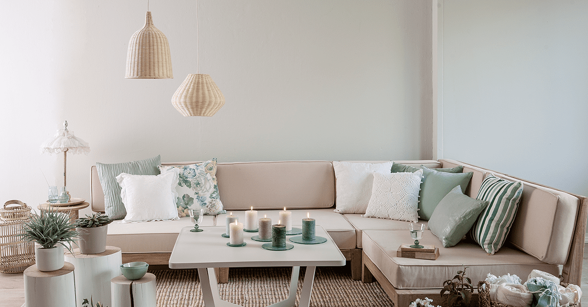 White-walls-in-beautiful-living-room