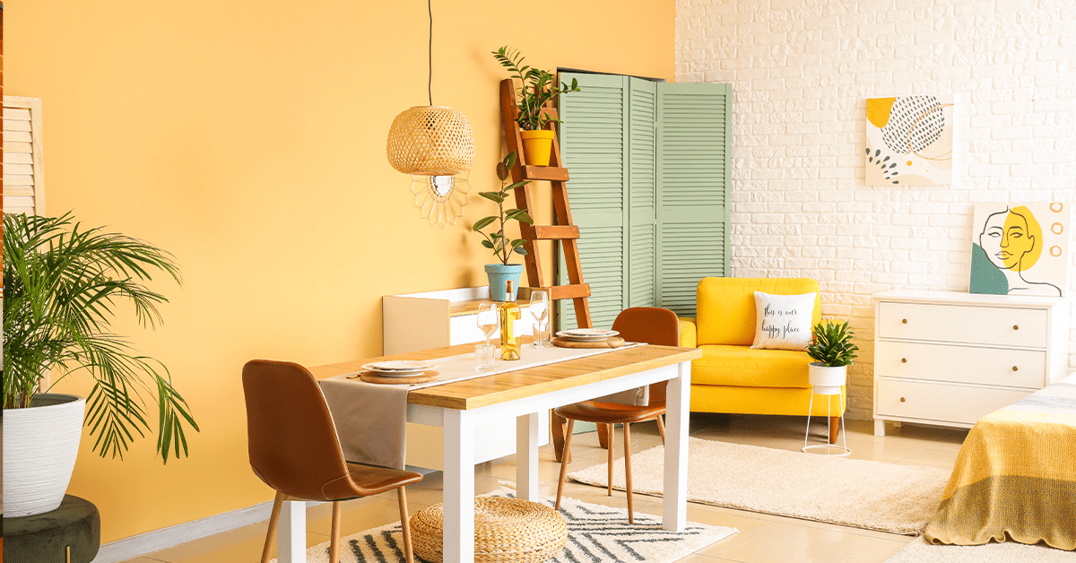 yellow-walls-in-the-room